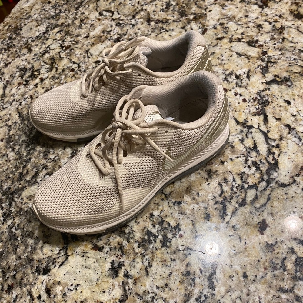 Nike running sneakers in size 11